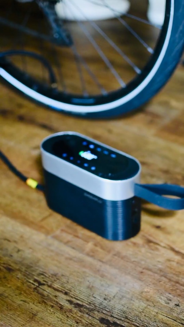 Amazon.co.jp: ShockFlo 電動 空気入れ エアコンプレッサー 自動車