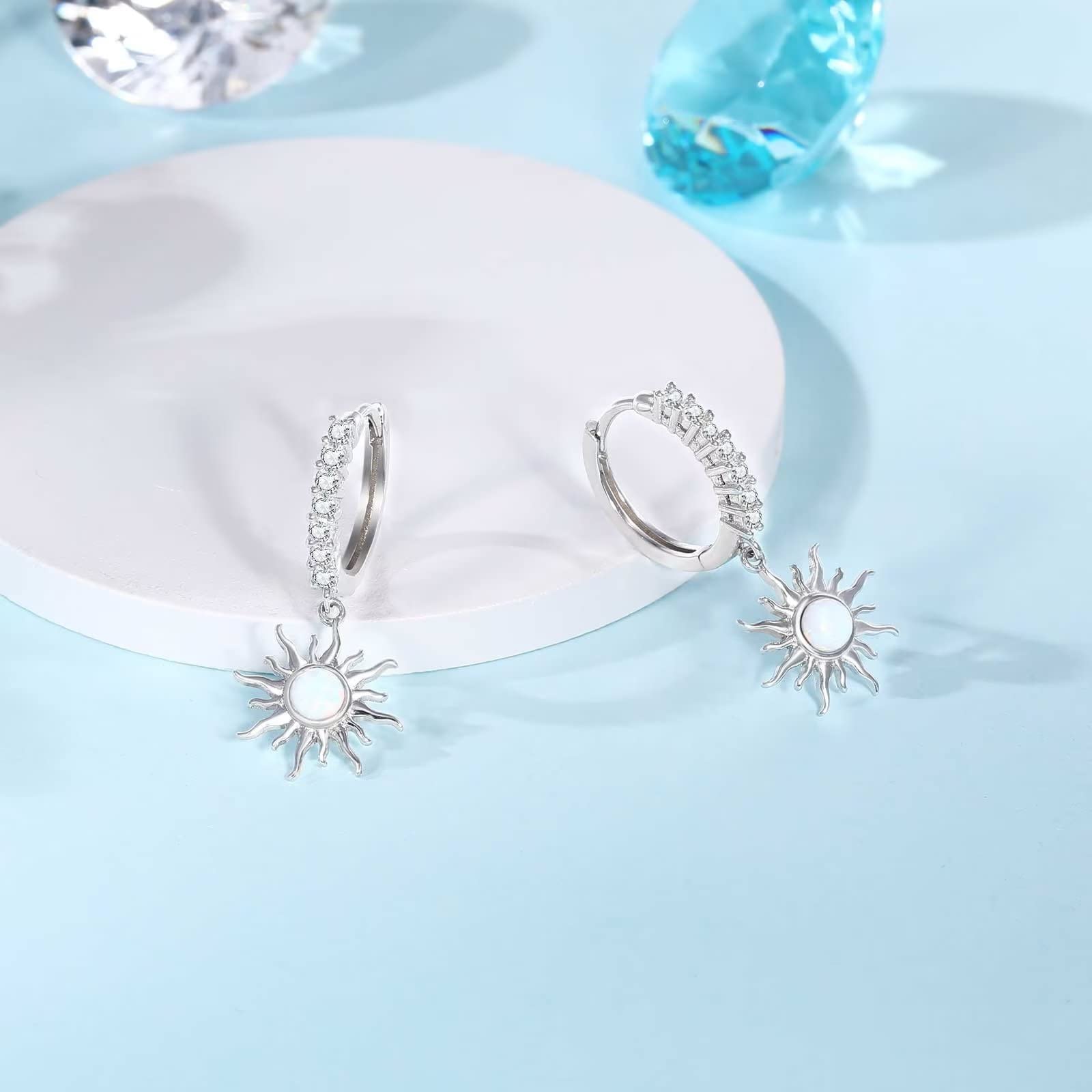 Qings Sun Huggie Orecchini a Cerchio in Argento Sterling 925 Sole Ipoallergenico Orecchini a Cerchio con Zircone Cubico Opale Sole Gioielli Regalo per Donne Ragazze Compleanno