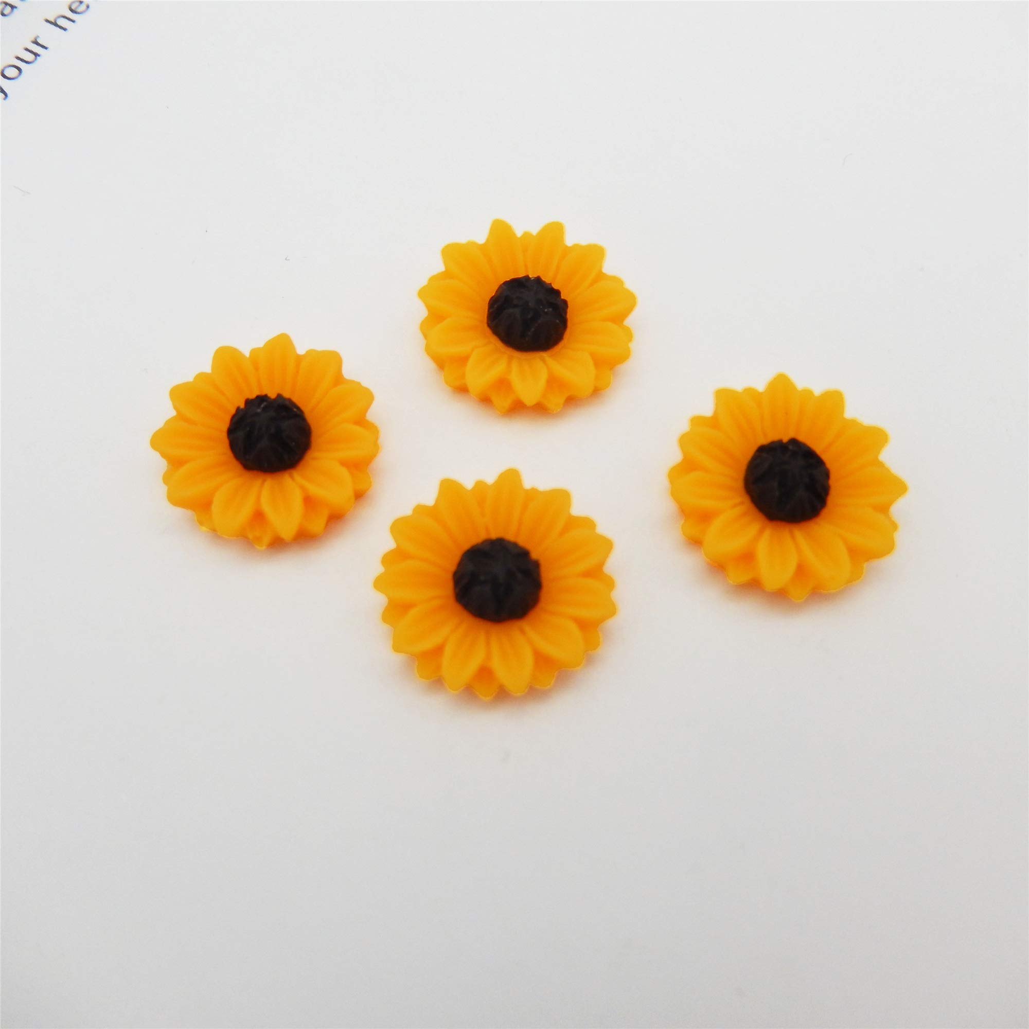 Confezione da 50 mini girasoli decorativi in resina con retro piatto, per fai da te, scrapbooking, progetti artistici, artigianato, decorazioni, custodie per telefono, 16 mm