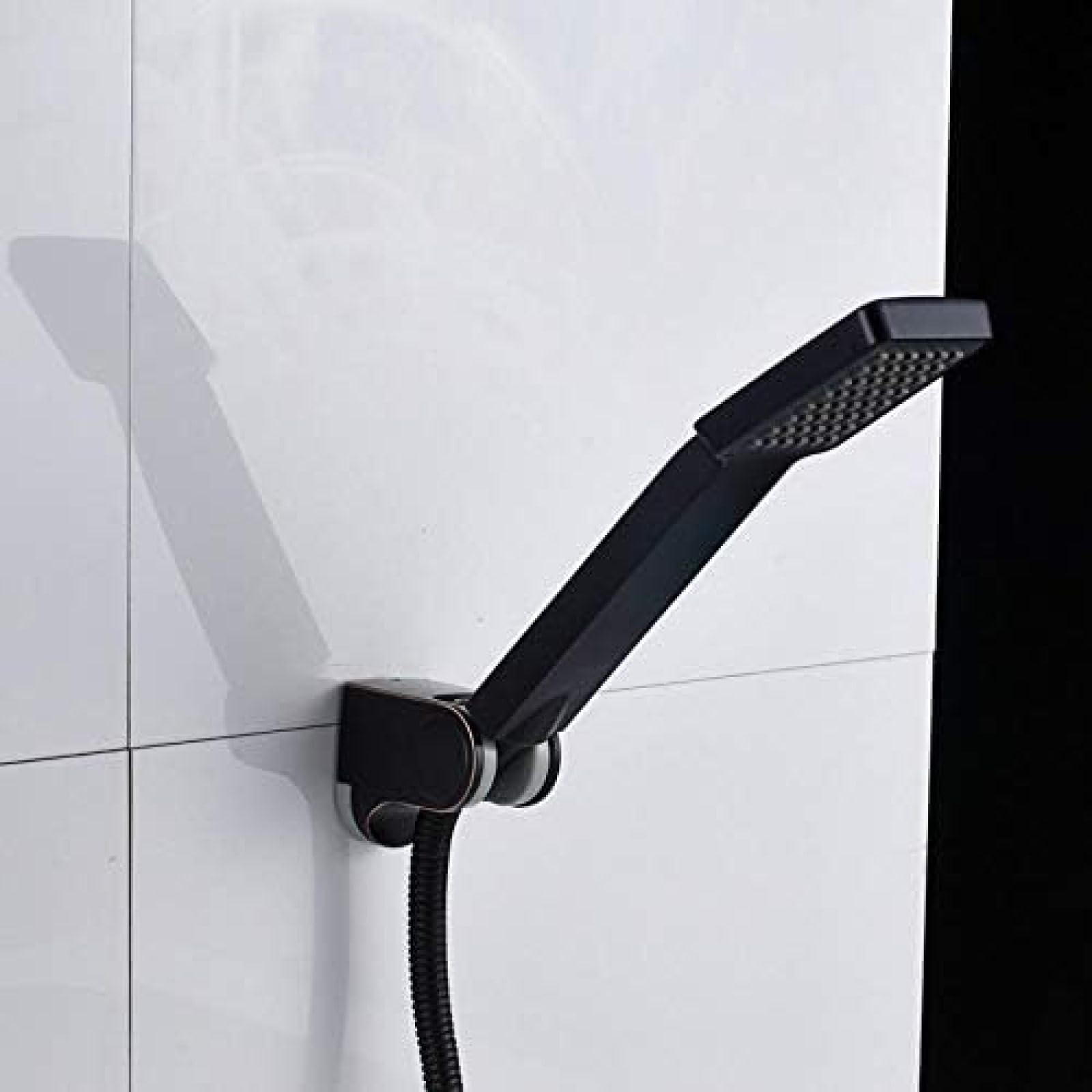 Robinet baignoire mural noir avec douchette et long bec