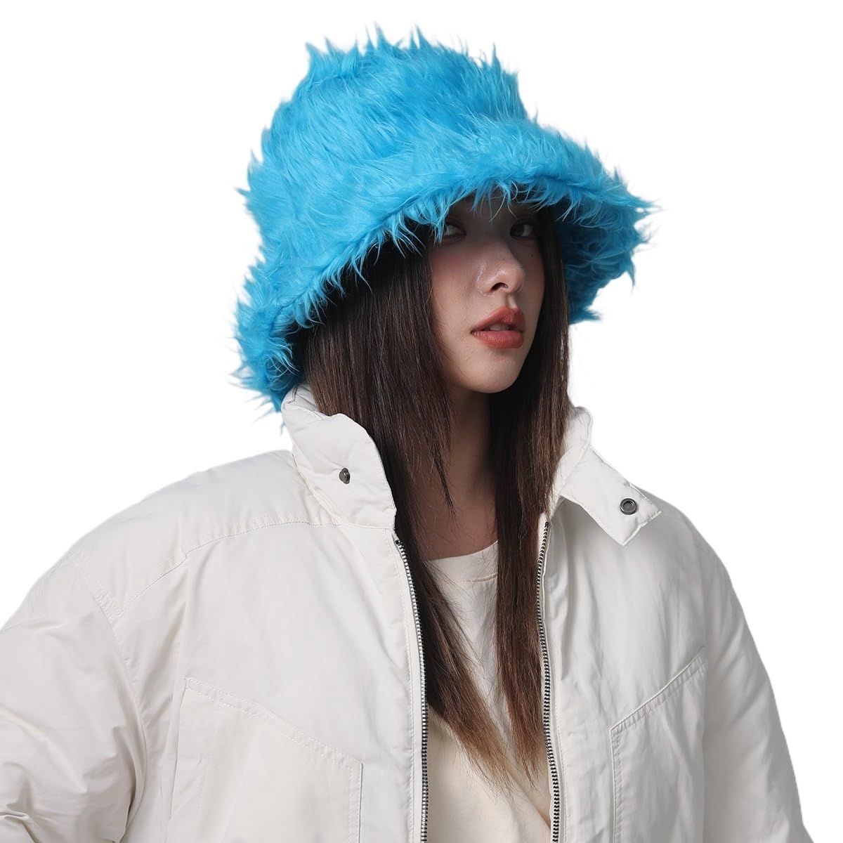 Chapeau seau fausse fourrure bleu douceur et chaleur d'hiver