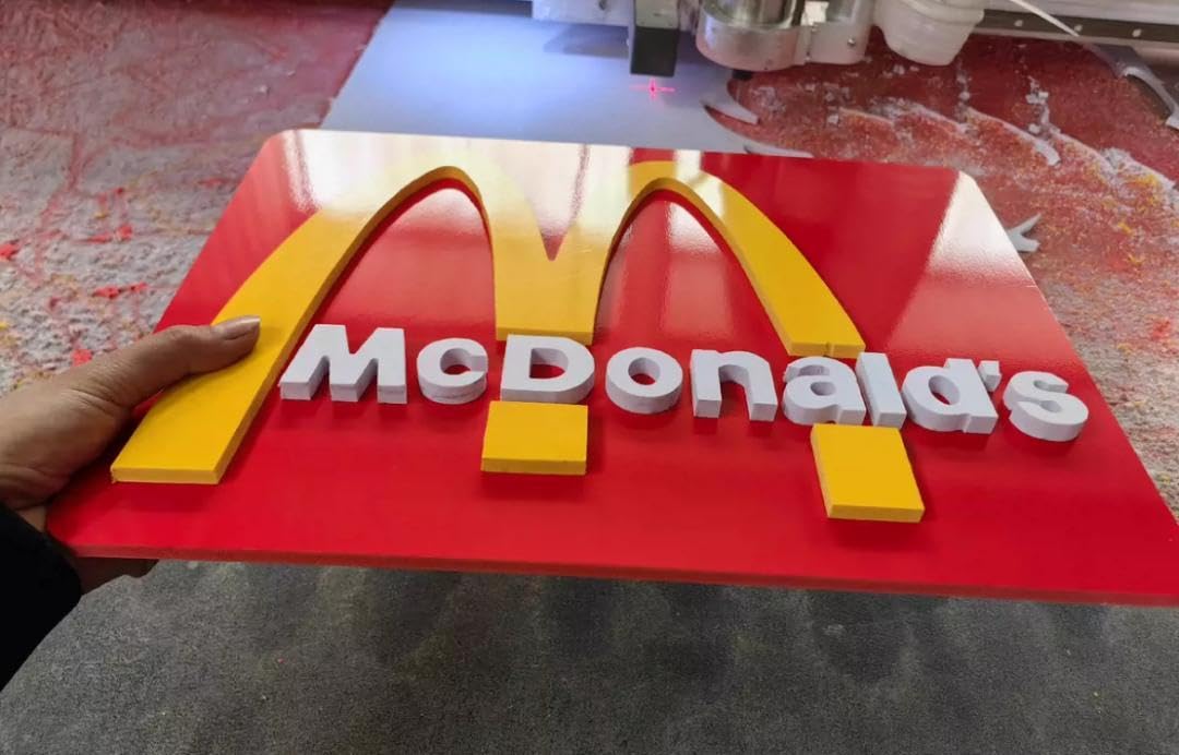 Amazon.co.jp: マクドナルド 3D看板 PVC ロゴ 英語商標入り : 文房具 