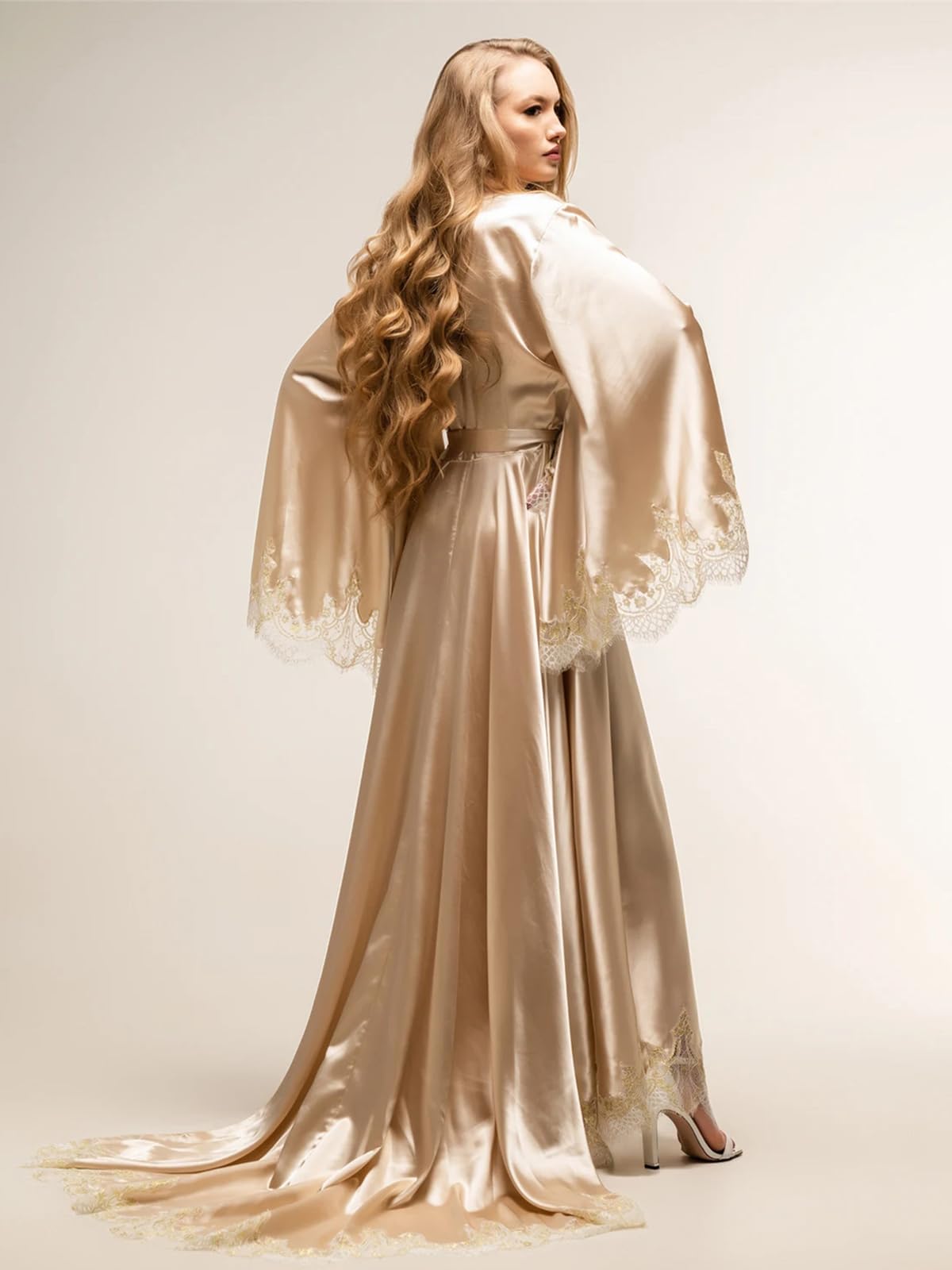 Luxious Robe kimono en satin avec bordure en dentelle pour femme - Pyjama doux et soyeux pour mariage, fête de mariée, manches longues
