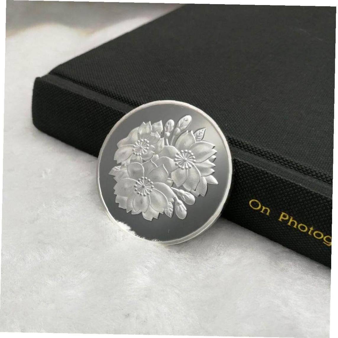 Amazon.co.jp: 紀念コイン 桜 メッキ サクラ コレクション の桜 記念 国花 きねんコイン お土産 観光 コイン ホーム オフィス 装飾  ギフト シルバー 40*3mm : ホビー