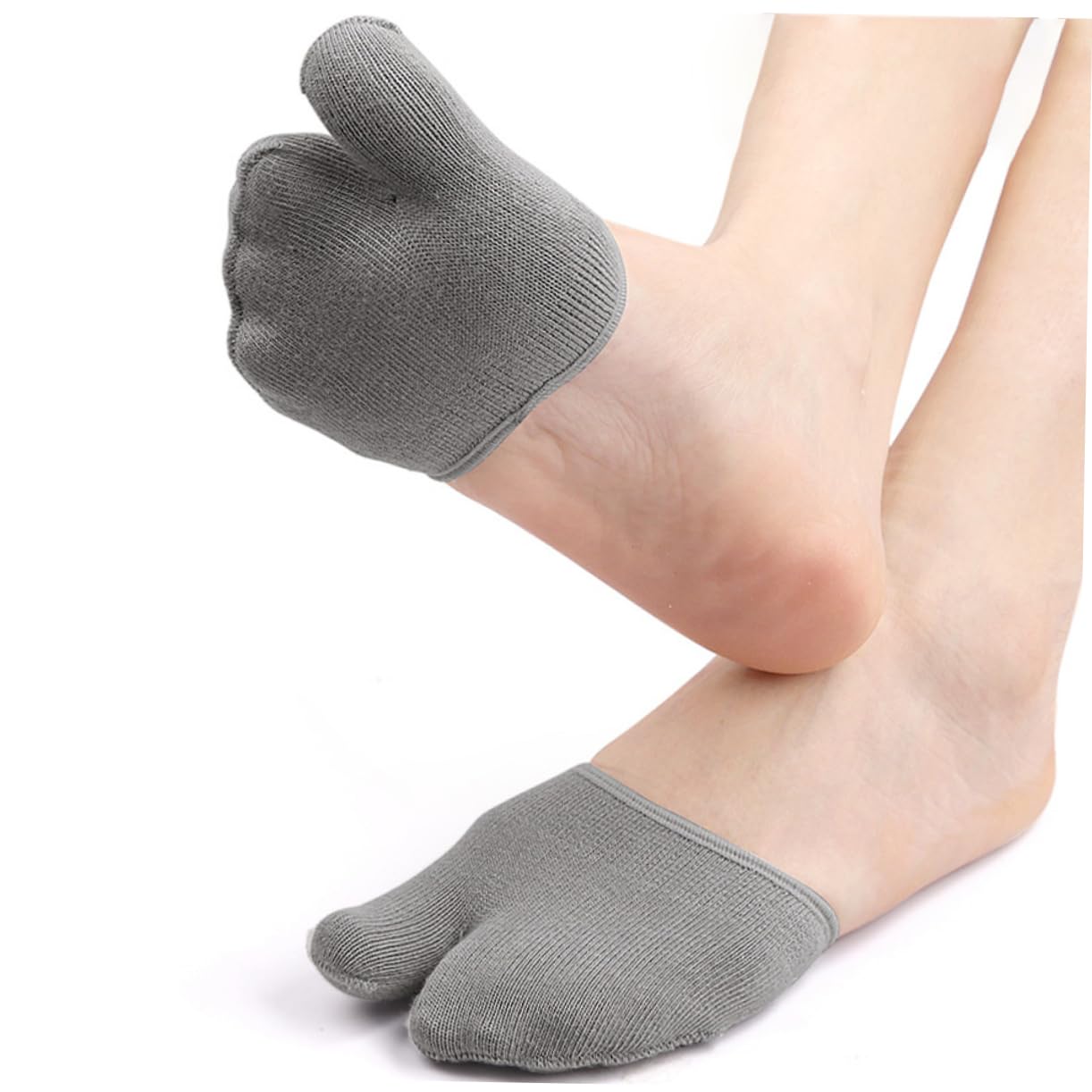 OATIPHO 3 Pairs Invisible Forefoot Socks for Women Lightweight Heelless Tabi Socks Slip Design Comfortable and Light