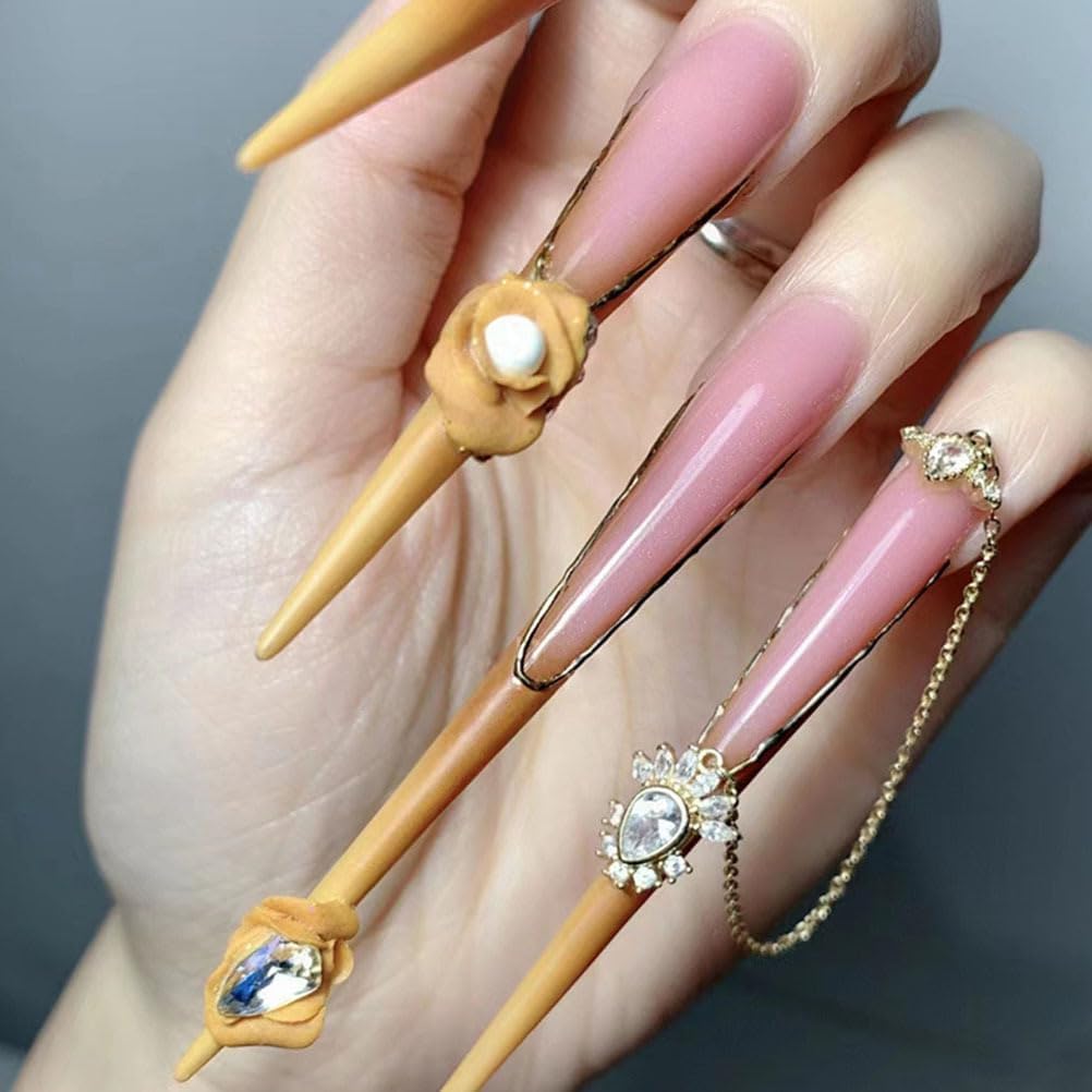 Beavorty Nail Art Forms Stickers 100Pcs Adhesive Nail Guide Stickers DIY Extension Paper Holders for Professional Manicure Home Salon Use