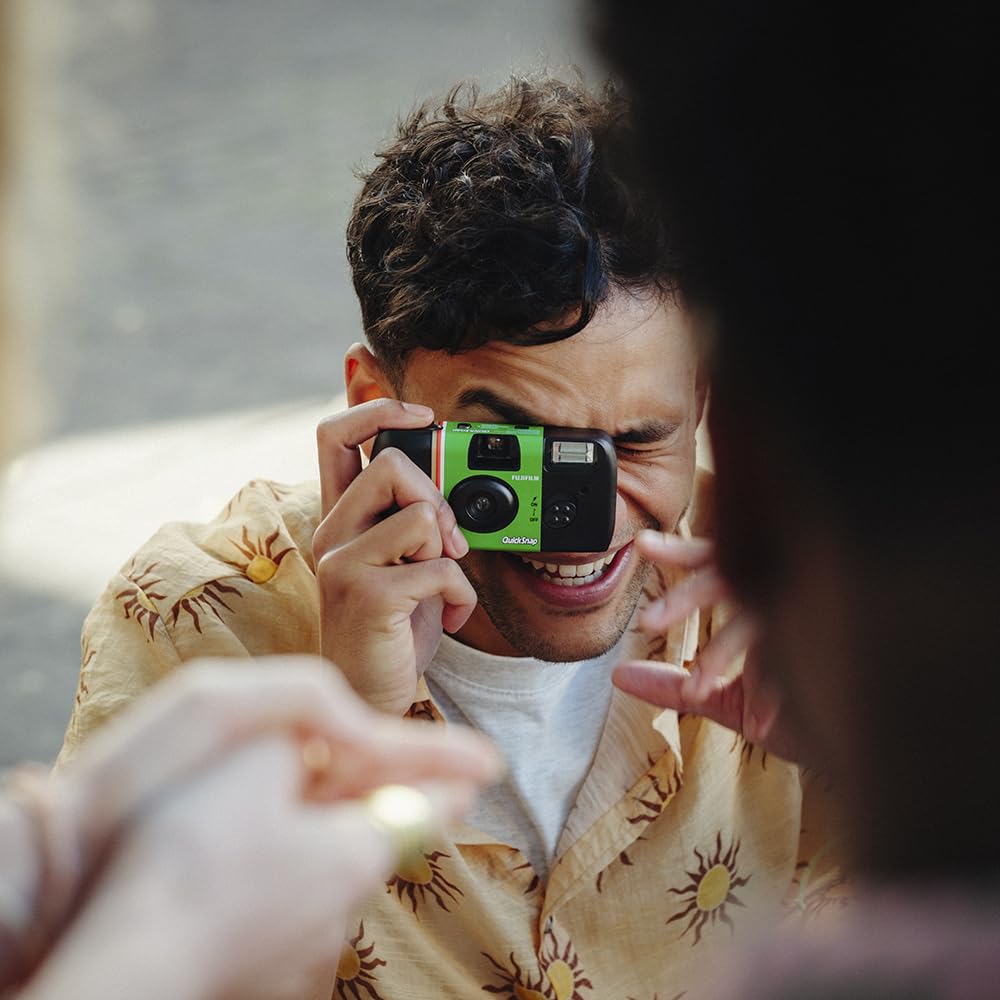 Fujifilm QuickSnap Flash 400 One-Time-Use Camera - 27 Exposures