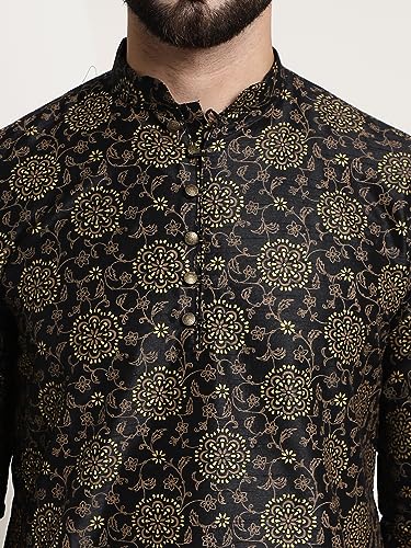 Image of SOJANYA Men's Silk Blend Kurta with Paisley Design