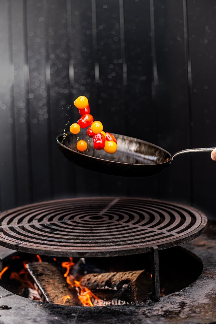 Forged Essentials - Padella in acciaio al carbonio, senza PFAS, adatta a tutti i piani cottura (manico singolo, 28 cm)