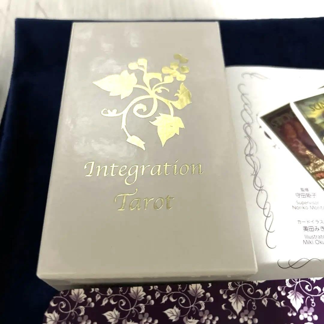 インテグレーションタロット　日本語版解説書付き インテグレーションタロット 日本語版解説書付き - メルカリ