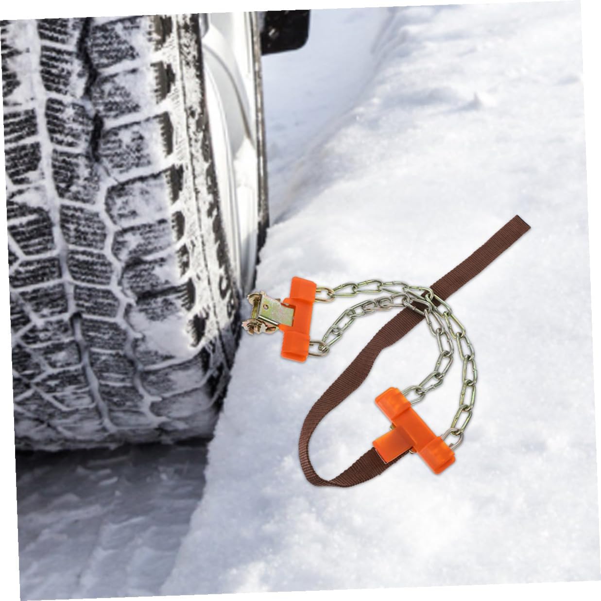 Car Tire Anti-skid Chains Set Iron Snow Chains for Winter Driving Easy Installation Fit for Small Cars and Suvs Emergency Traction for Slippery Snow and Ice Conditions