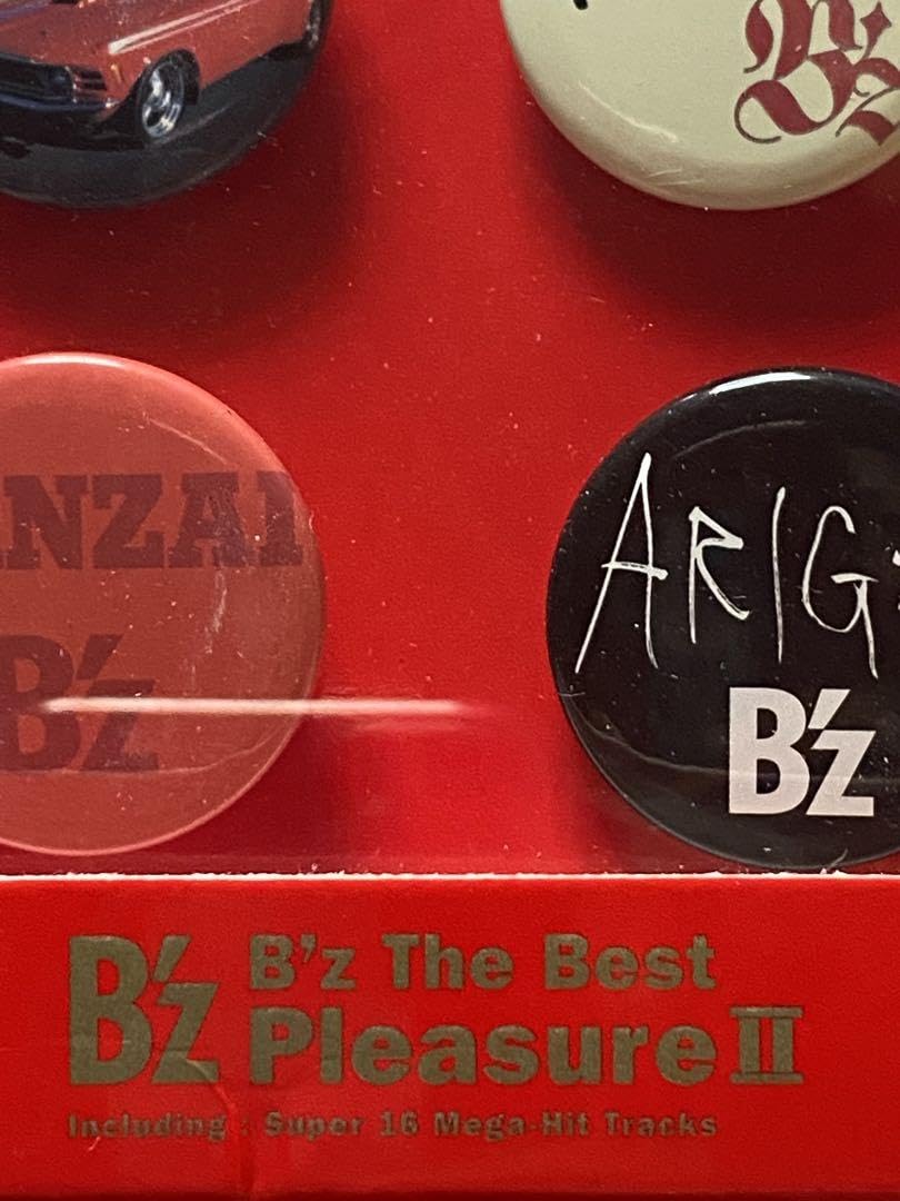 Amazon | B'z 缶バッチセット | バッジ | おもちゃ