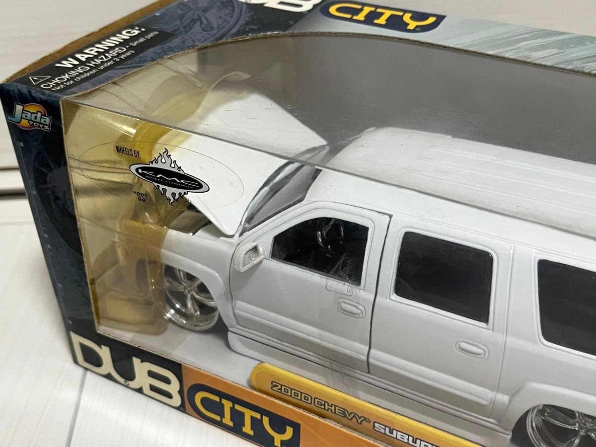 Amazon.co.jp: 《 》1 24 サバーバン ミニカー JADA TOYS : おもちゃ