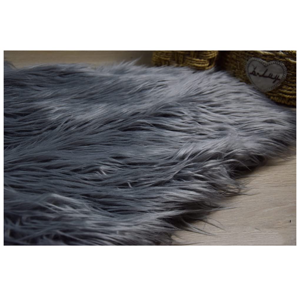 NAKANN Long Hair Faux Fur Fabric Soft Luxury Plush Fluffy 170x50cm 66''x19'' Artificial Fur Fabric for Costume Arts Crafts Toys Decorations Cosplay Throws(Color:gray)
