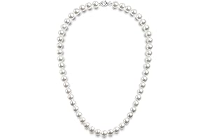 Enticing Simulated Pearl Necklace: A Touch of Sophistication for Women