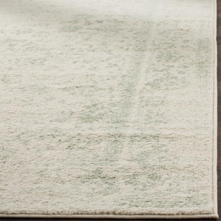 SAFAVIEH Adirondack Collection Area Rug - 3' Round, Ivory & Sage, Distressed Vintage Floral Design, Non-Shedding & Easy to Clean, Ideal for Living Room, Bedroom, Dining Space (ADR109V)