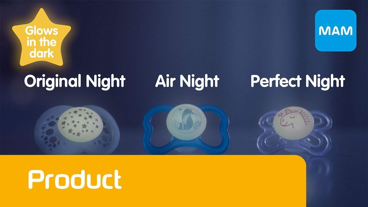 MAM caucho Original Night Chupetes 12 meses + (paquete de 2), chupetes que brillan en la oscuridad para bebés con estuche de viaje autoesterilizante, (los diseños pueden variar)