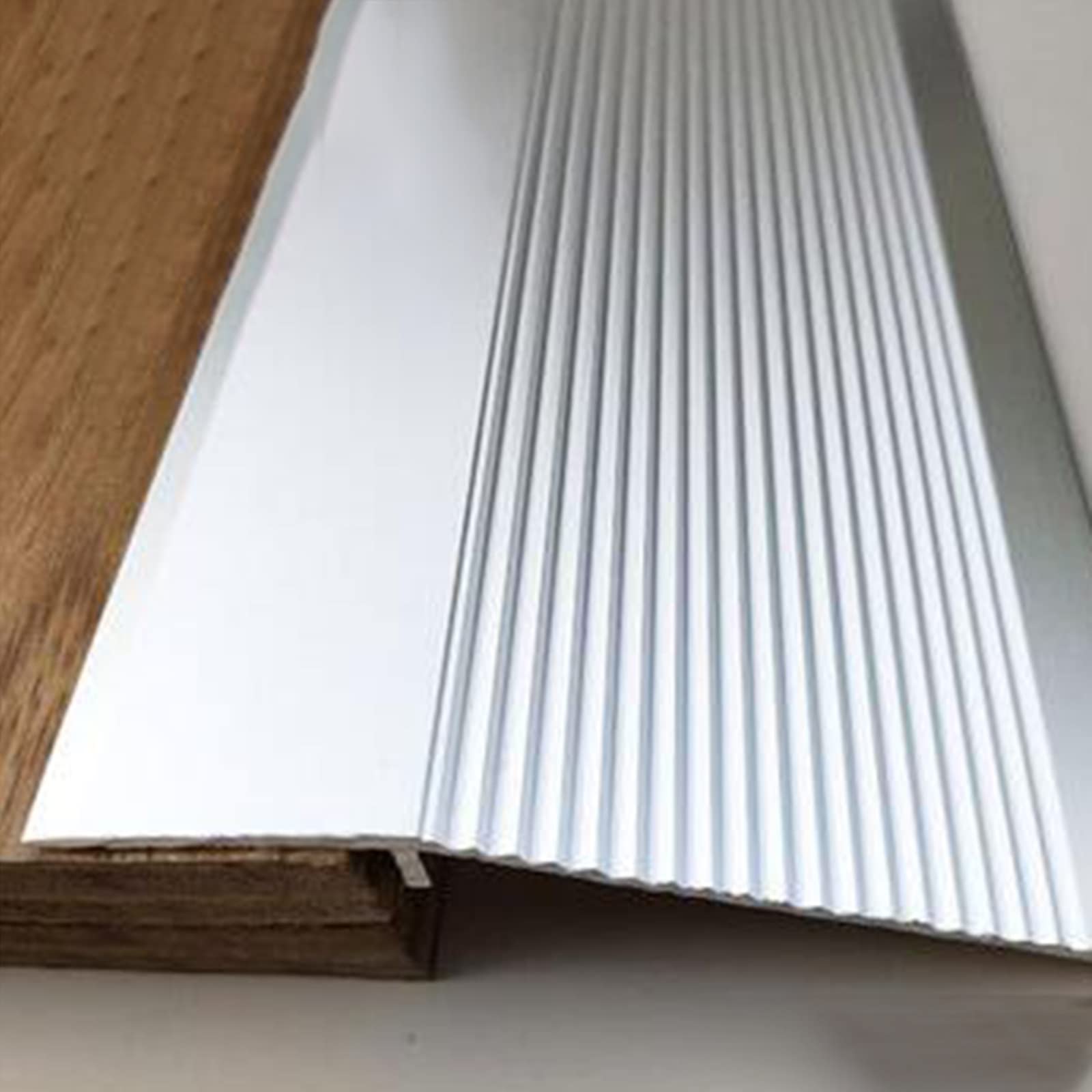 Aluminiowa listwa przejściowa do podłogi, antypoślizgowa listwa wykończeniowa do laminatu i płytek