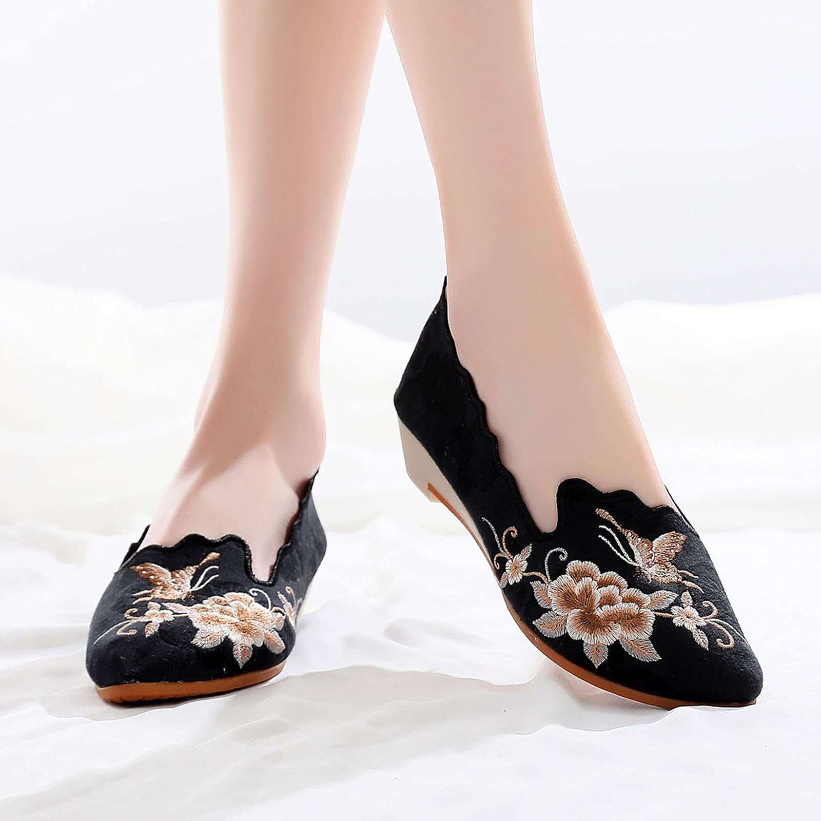 HFJLL Ladies Pointed Toe Hand Embroidered Butterfly Pattern Canvas Shoes, Elegant Casual Low-Heel Cheongsam Shoes,