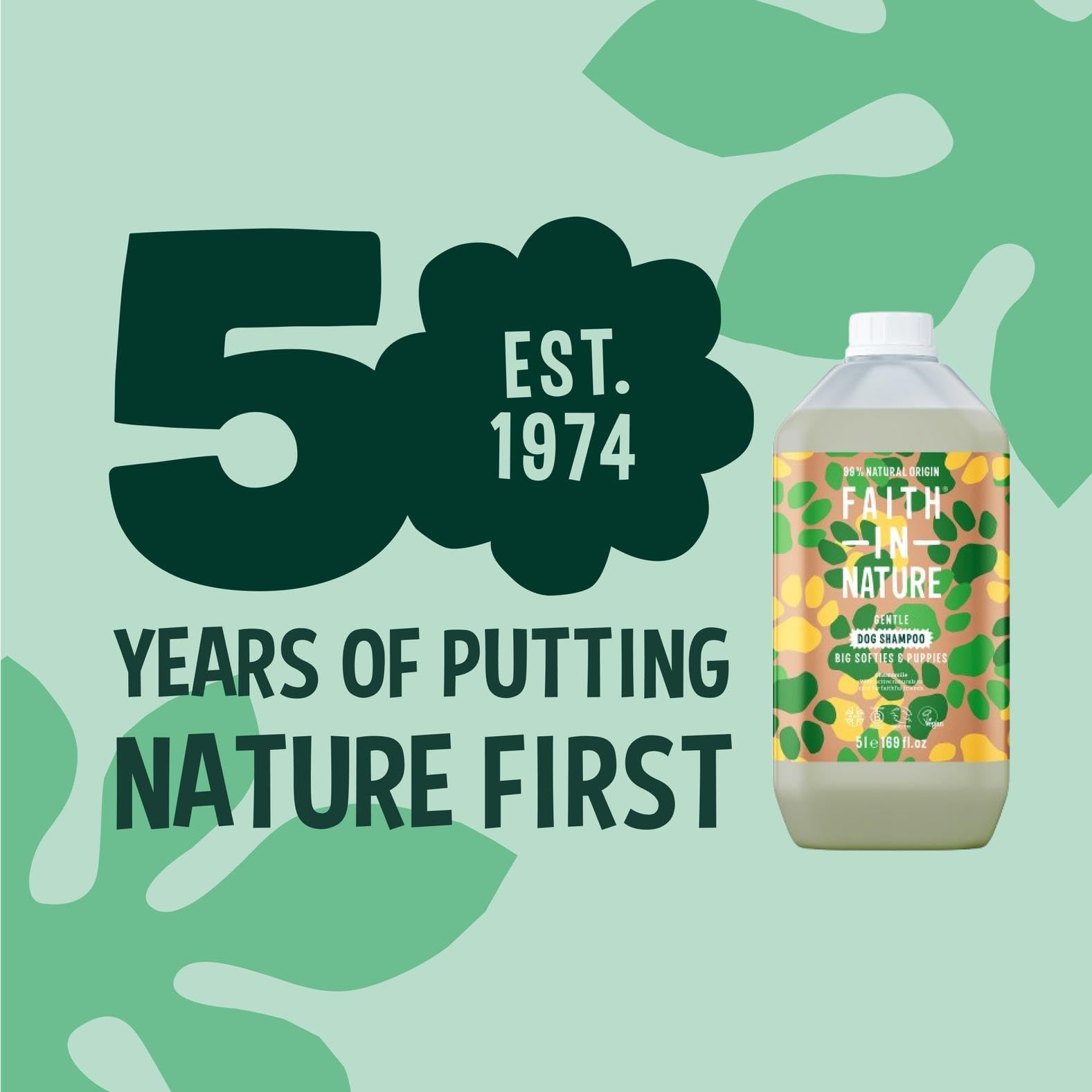 Faith In Nature Shampoing Naturel à la Camomille pour Chien, végétalien et sans cruauté Envers Les Animaux, sans SLS ni parabènes, Doux, pour Chiens et Chiots sensibles, Paquet de Recharge de 5 L