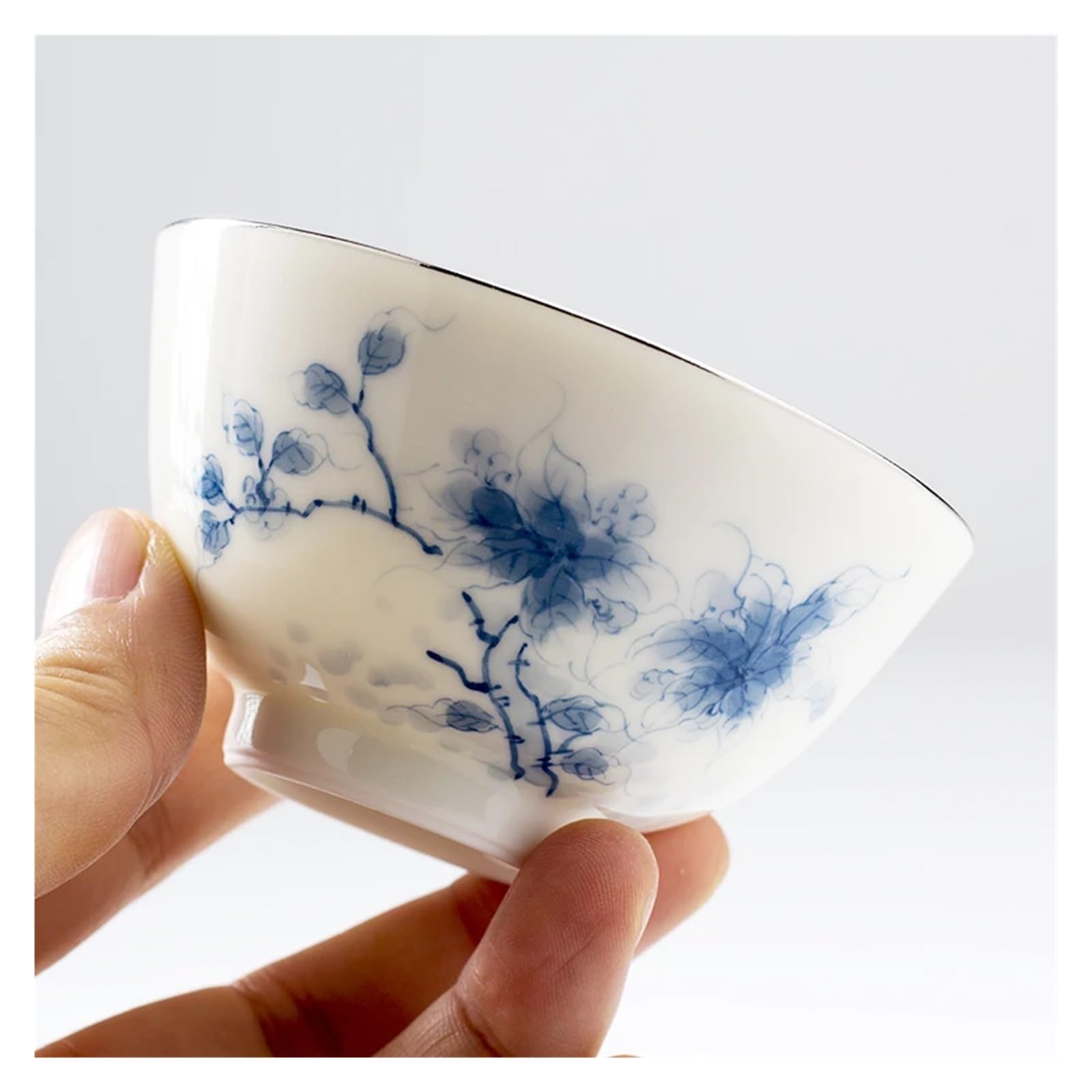 Filiżanka Do Herbaty Ręcznie Malowana Hibiskus Antyczna Niebiesko-biała Porcelanowa Miseczka Na Herbatę Ceramiczna Herbata Gongfu Prezent Chińska Kultura Herbaciana Zestaw 80ml WyjąTkowe Obrazy