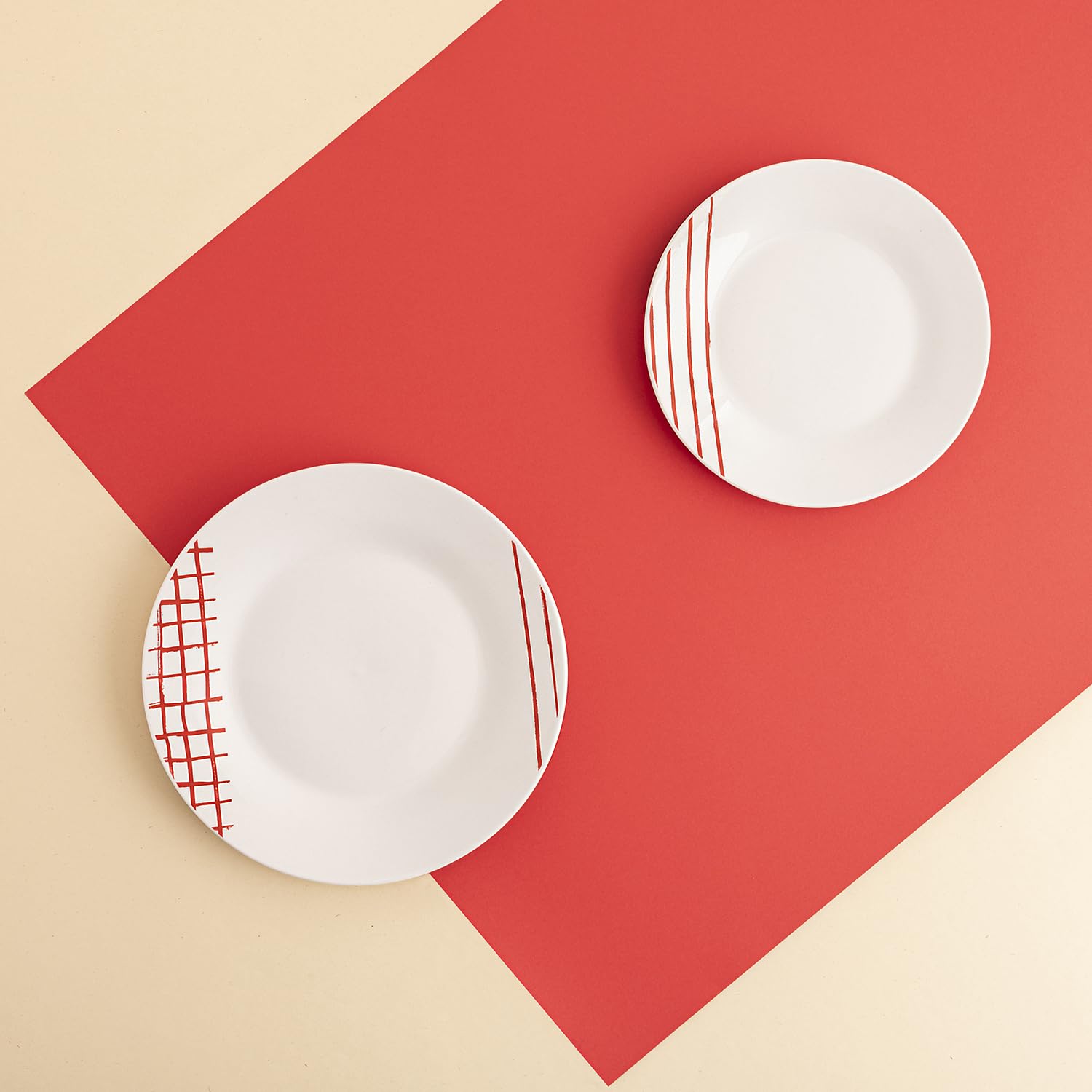 Quid Kansas Service de table en porcelaine 18 pièces pour 6 personnes, assiettes 23/20/19 cm, motif lignes rouges, passe au micro-ondes et au lave-vaisselle