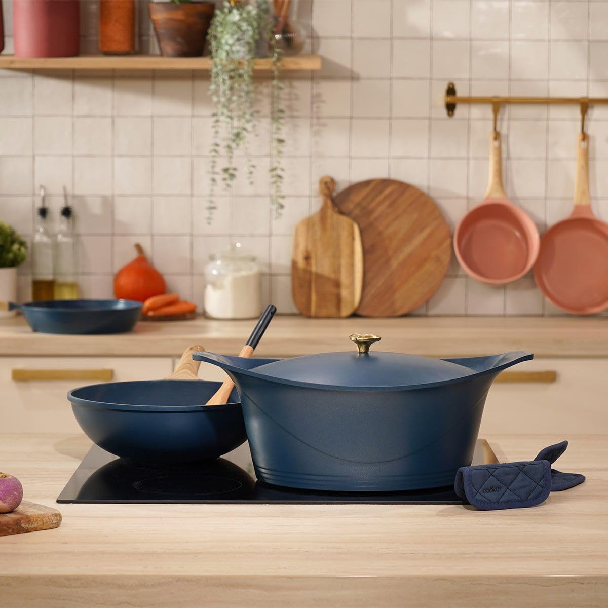 Cookut - L'incroyable Cocotte 33 cm avec poignée en métal et manique assorties - Myrtille