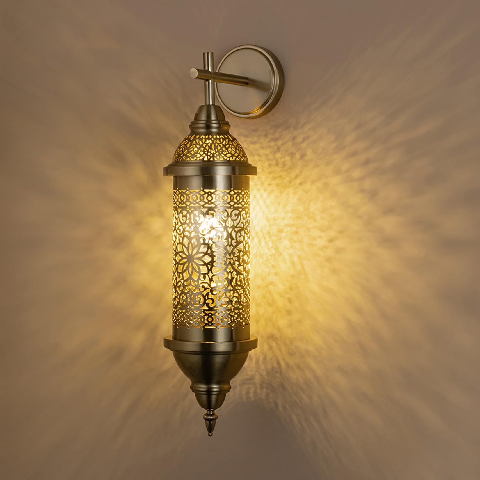 Fiunkes Turkish Mosaic Wall Sconce Lamp, Moroccan Lanterns Vintage Hollow Design Metal Wall Light, Bohemian Korean Style Wall Mounted Bedside Decor Light for Home, Hotel, Kitchen, Garage