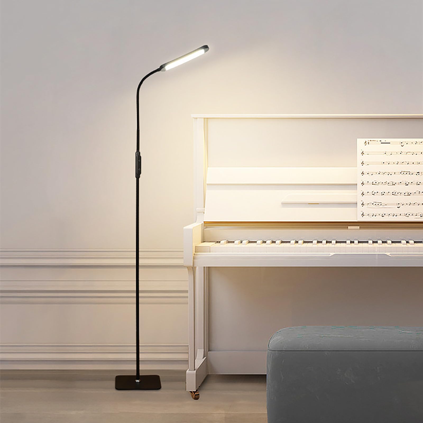 Lampada da terra LED moderna per soggiorno, regolabile, ideale per camera da letto, ufficio e lettura. Luce soffusa e design minimalista per l’arredamento domestico.