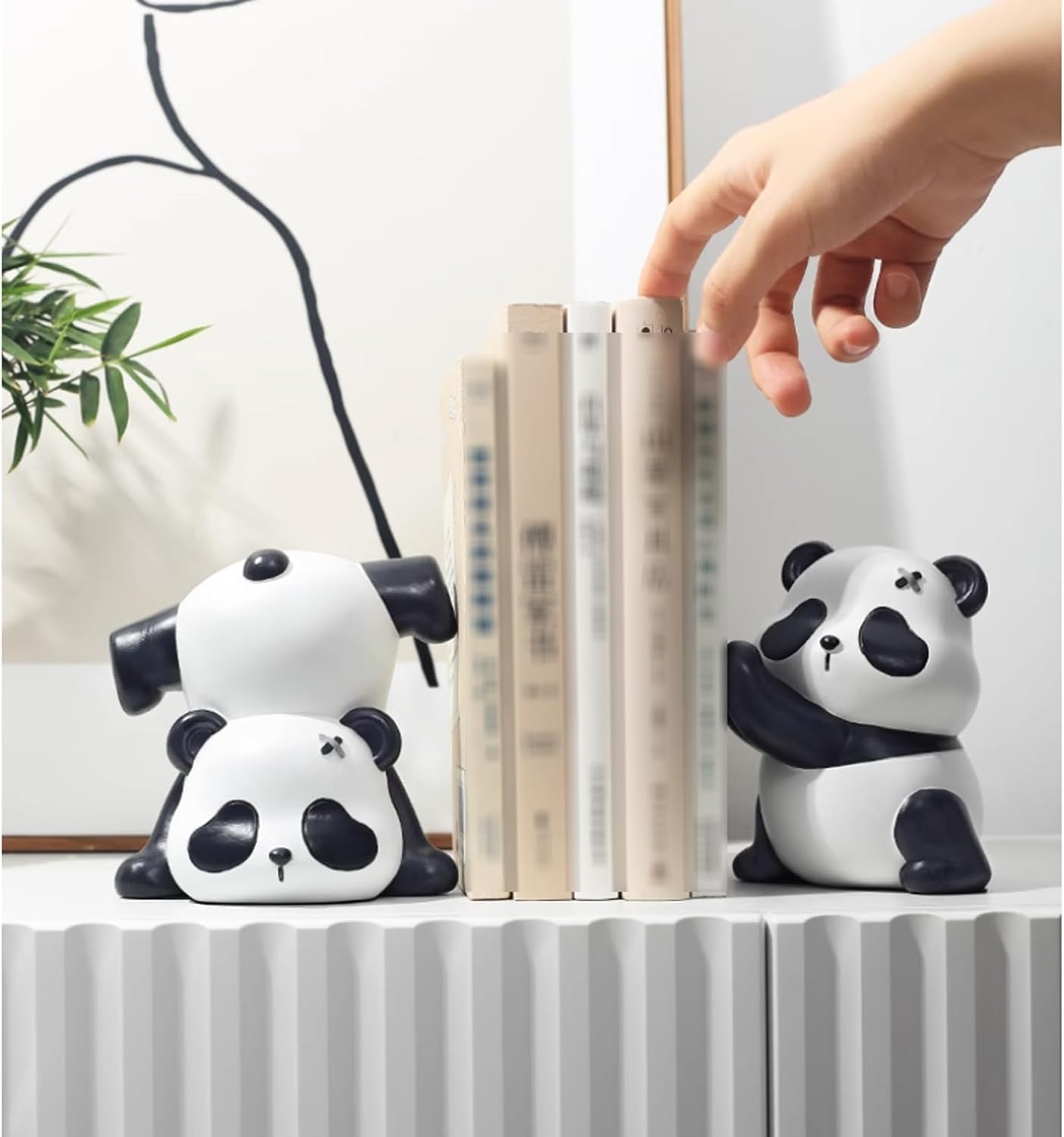Resin Bookshelf Decorative Cute Panda Decorative Bookends Unique Animal Panda Sculpture Book Ends Desktop Book Holder Stand