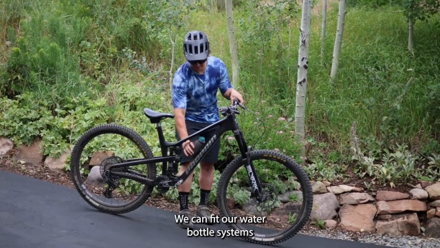 FIDLOCK Twist Single Bottle 800ml With Connector - Magnetic Bike Water Bottle, Black, No Base Included - View #5