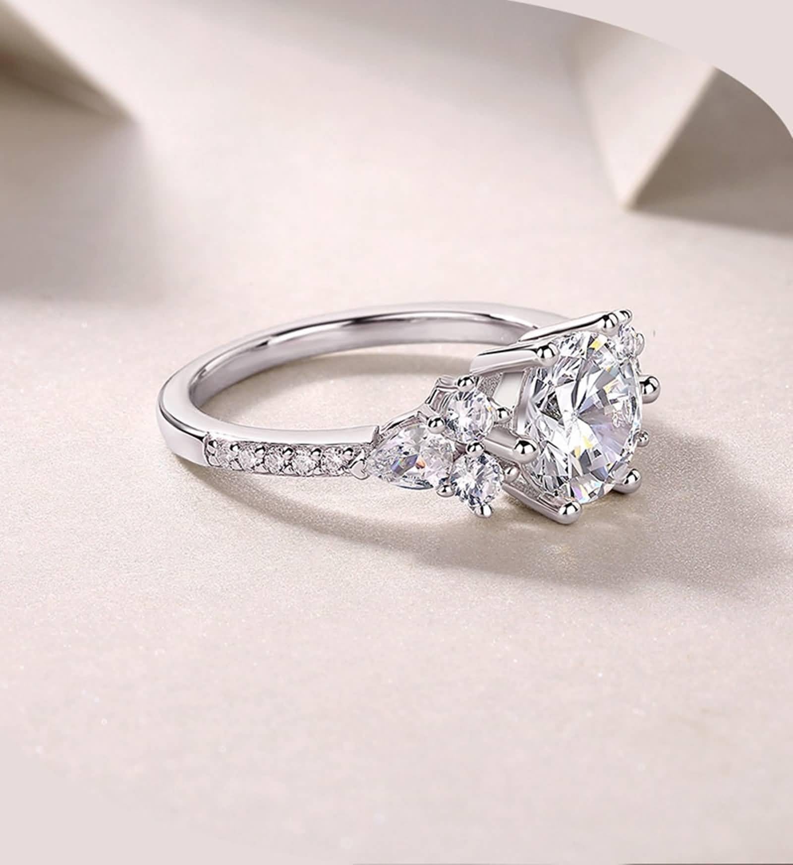 Ring Frauen, Ringe Damen Vintage mit 4 Krappen Rundem Moissanit 2 Karat Silber 14K Weißgold Größe 56 (17.8)