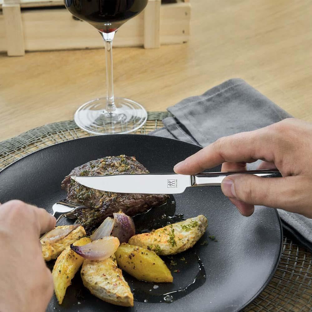 ZWILLING Steakbesteck Set 12-teilig, Für 6 Personen, in Holzbox, Edelstahl | Spülmaschinengeeignet, Messer mit Klingenstahl