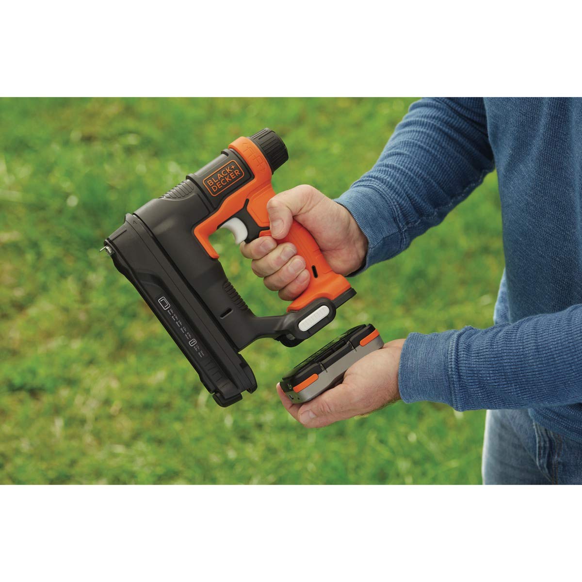 Black+Decker Bdct12N-Xj Pistola Graffatrice/Chiodatrice 12V (Unità senza Batteria e senza Caricabatterie), Arancione