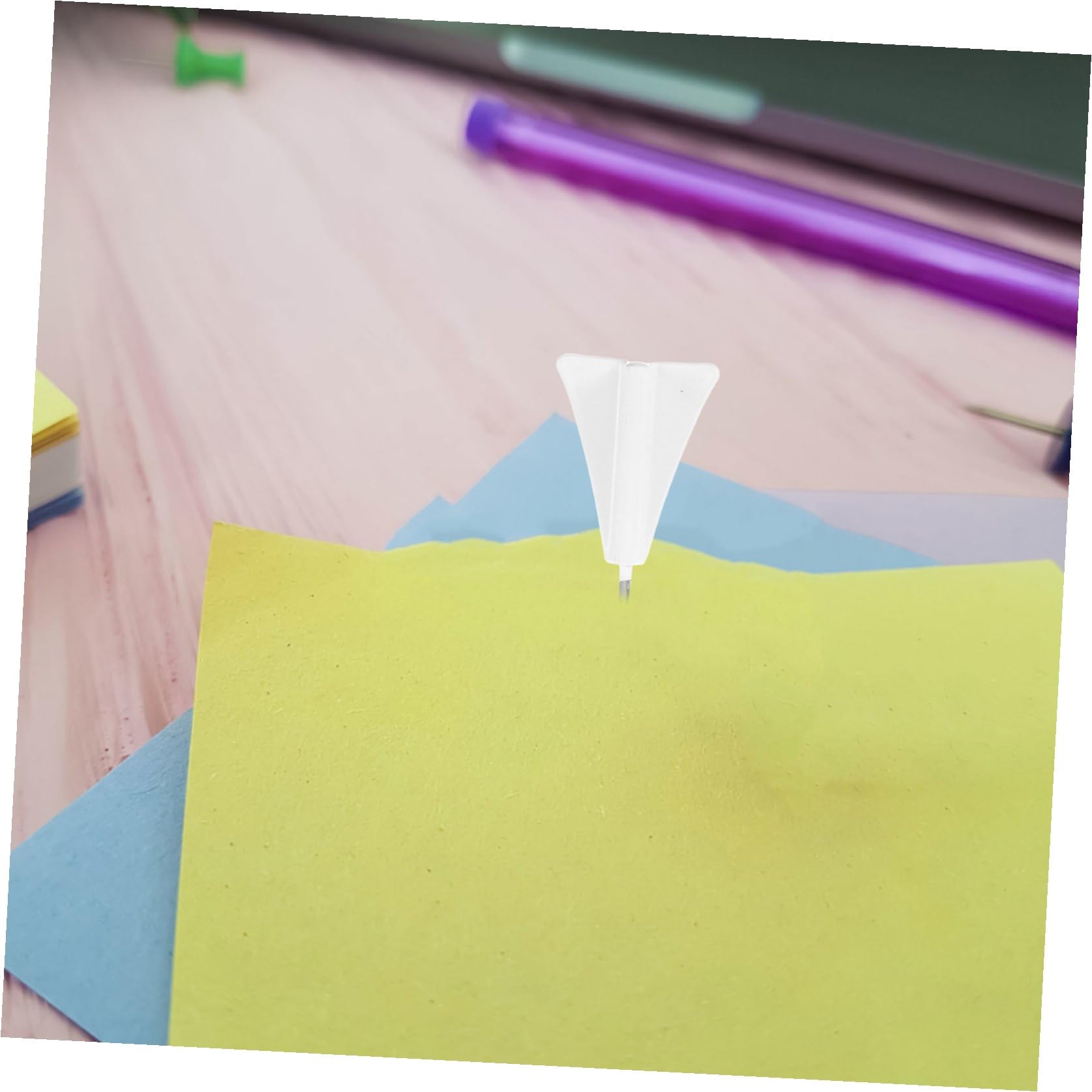 CLISPEED Lot de 12 Punaises Pratiques D’Avion en Papier 3D, Punaises Compactes pour Tableau de Liège, Accessoires Multifonctions pour Bureau et Maison, Couleurs Simples, Fixation Fiable