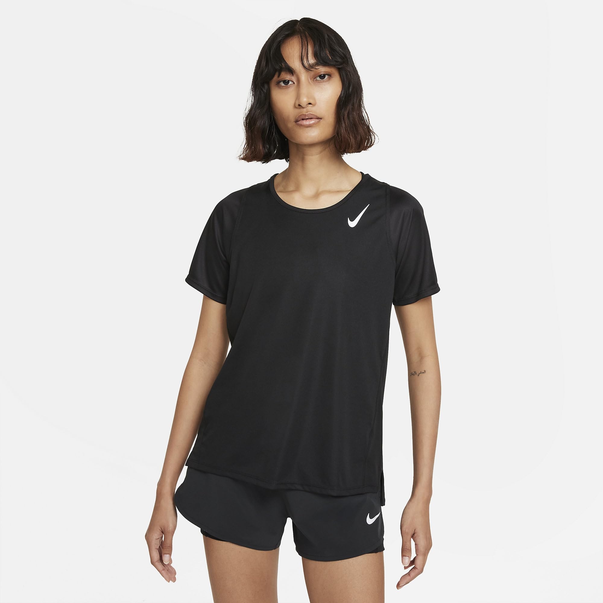 Nike Women's Shirt W NK Fast DF SS Top, Black/​Reflective Silv, DD5927-​010, S
