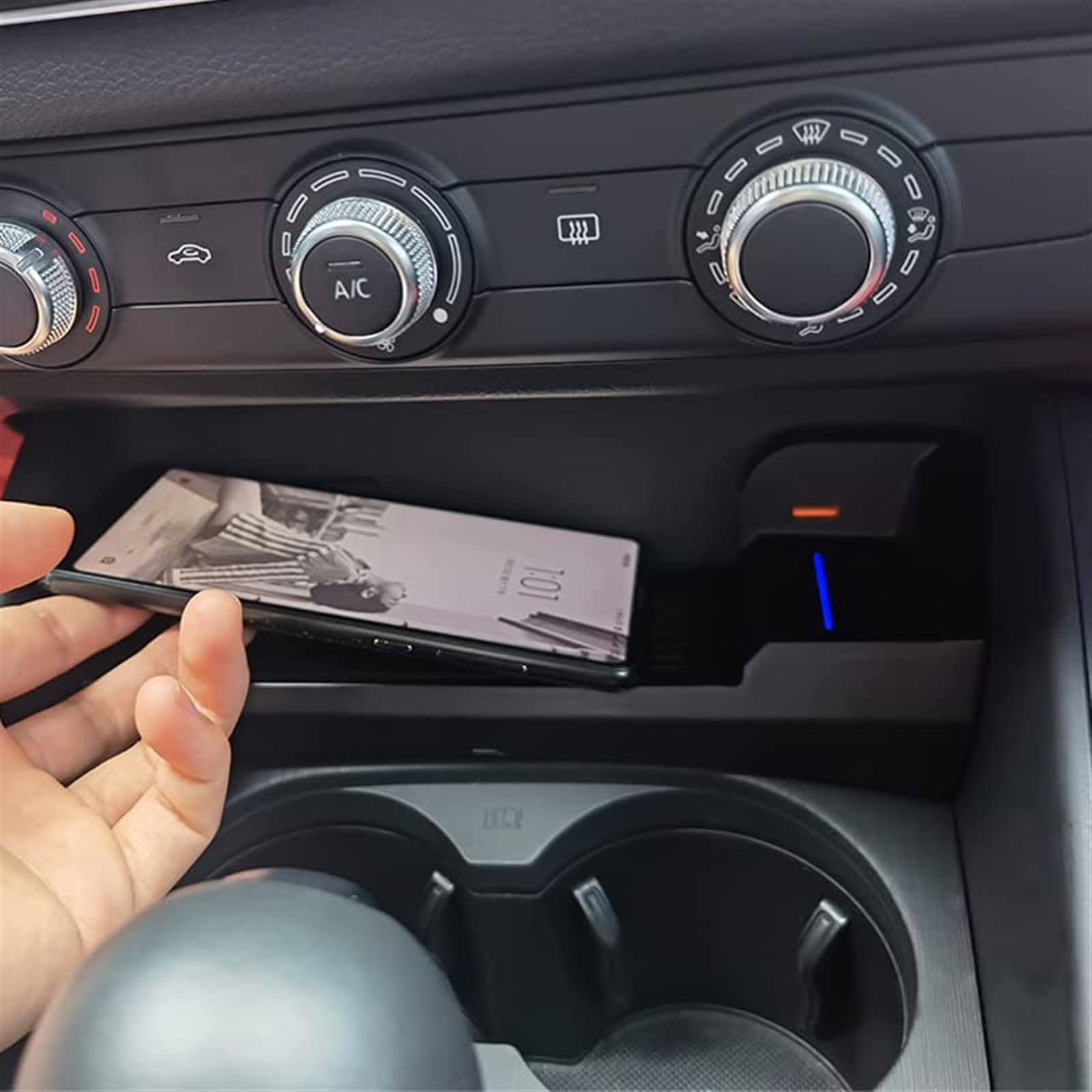 Bezprzewodowa ładowarka samochodowa QI 15W, dla, A3 S3 8V 2014-2020 zapalniczka wewnętrzna USB zmodyfikowana płytka ładująca Bezprzewodowa ładowarka samochodowa