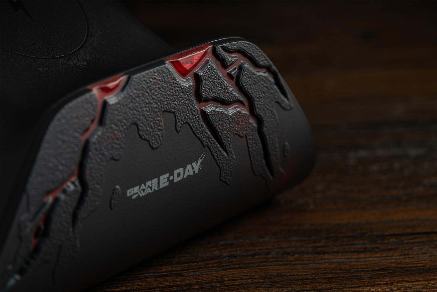 8BitDo Ultimate Charging Dock for Xbox Controllers, Gears of War: E-Day