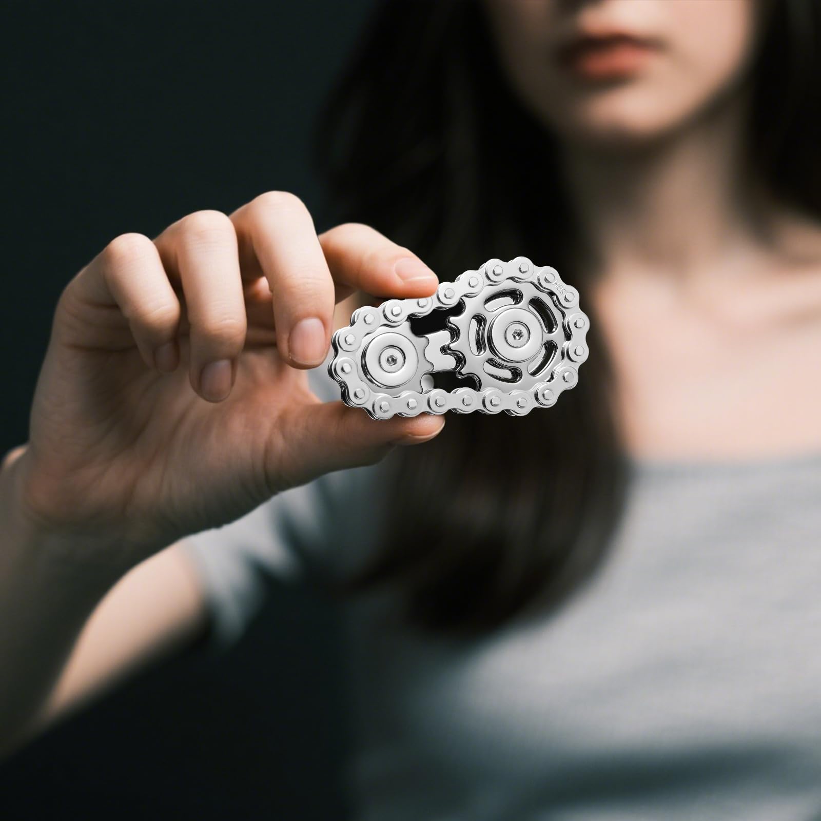 Metal Fidget Chain Hand Finger Spinners Spinning Roller Toy for Adults,Cool Office Home Classroom Traval Desk Meeting Gadgets Gifts for ADHD ADD Autism and Stress Anxiety Relief.(Silvery)