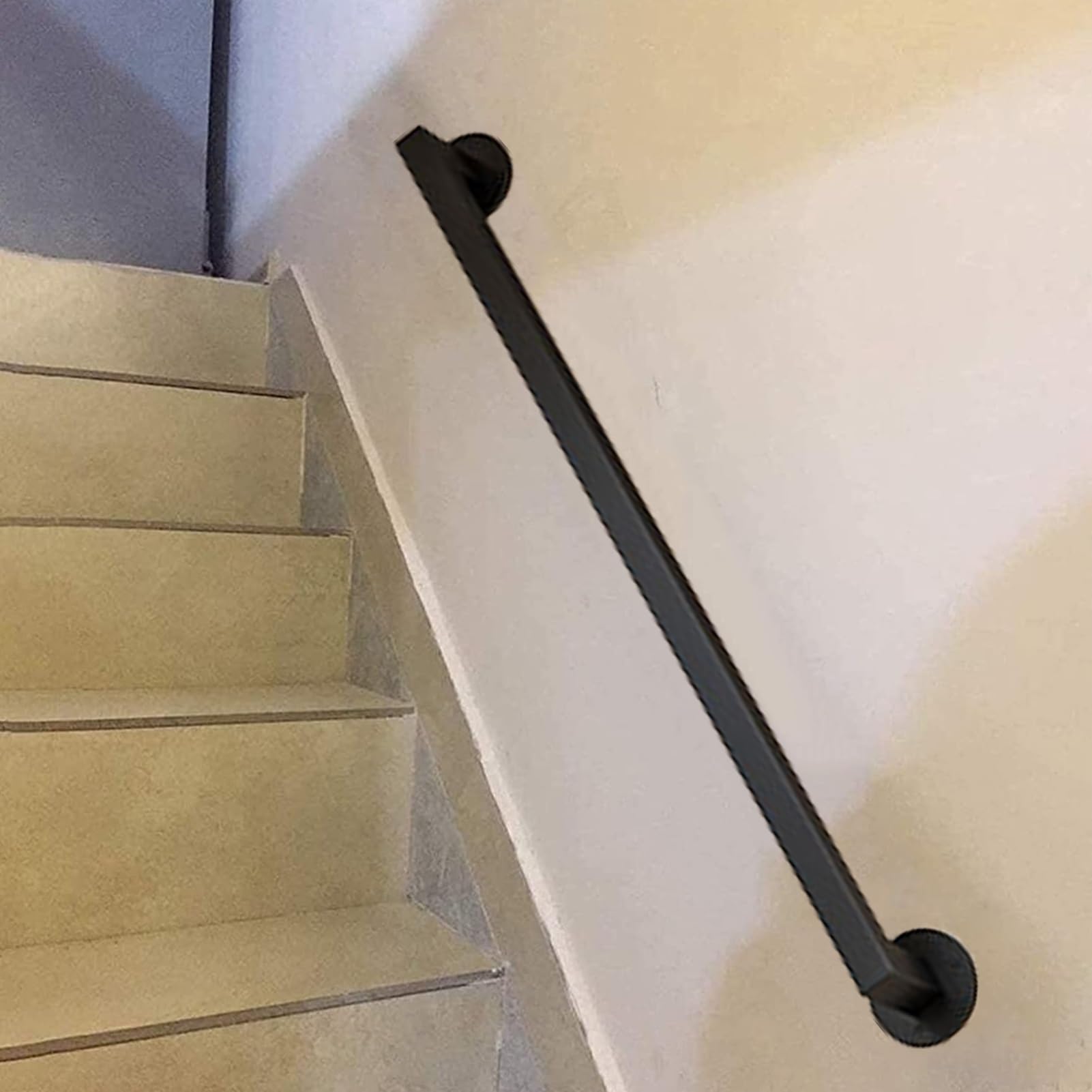 Rampe d'escalier en métal pour sécuriser les escaliers intérieurs