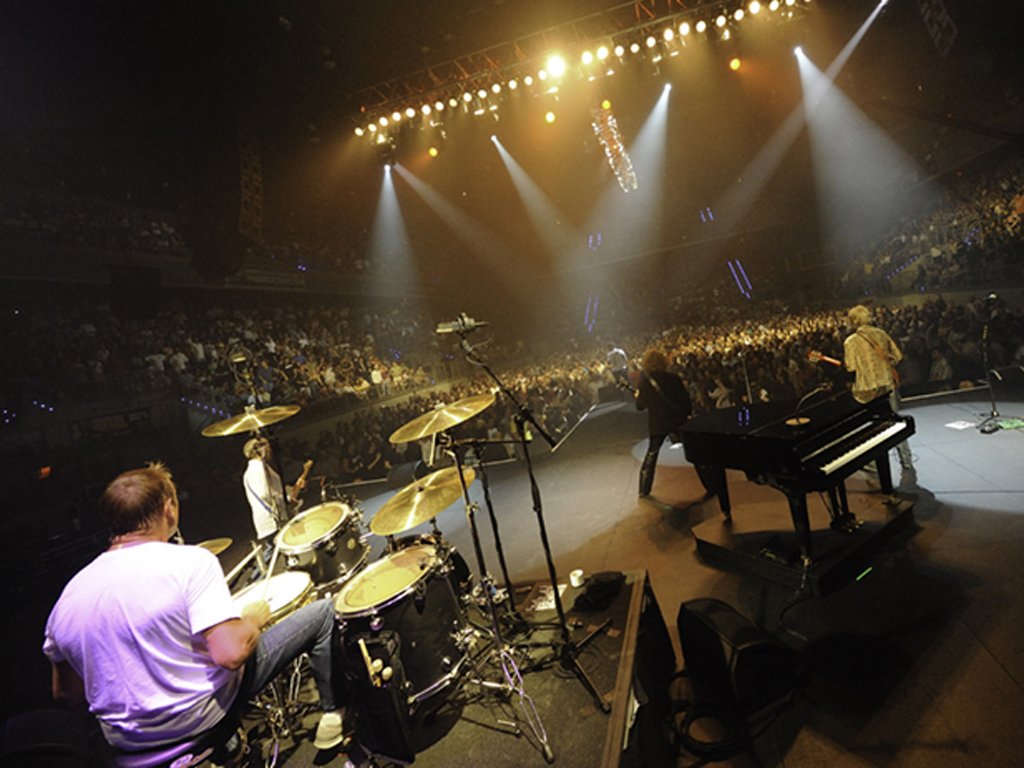 Hard Rock Live