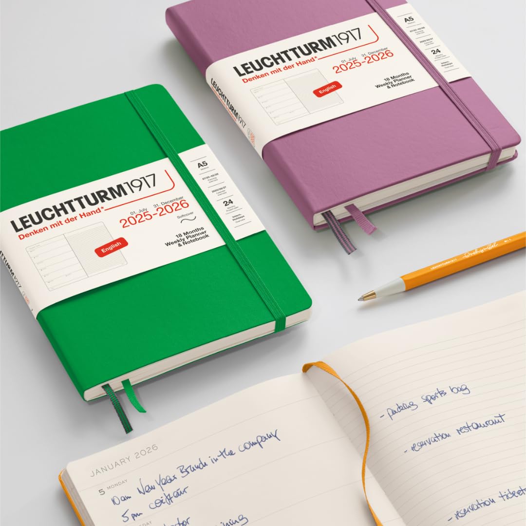 LEUCHTTURM1917 3720805 Agenda semana vista y libreta Medium (A5) 2026, 18 meses 07.2025-12.2026, Tapa Blanda, Spring Leaf, Inglés