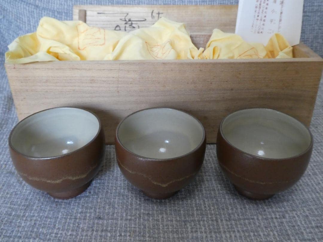Amazon.co.jp: 人間国宝 三浦小平二 無名異焼 陶芸 珍しい湯飲み Amazon.co.jp: 人間国宝 三浦小平二 無名異焼 陶芸 珍しい湯飲み