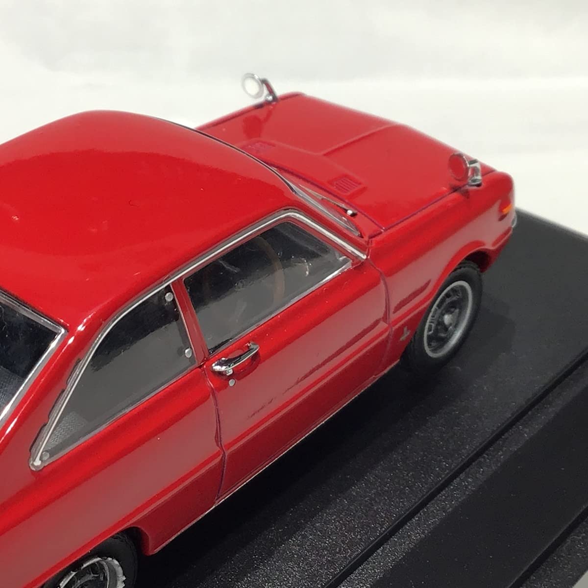 Amazon.co.jp: Ebro 363 1/43 Mazda Familia Rotary Coupe Red 2nd