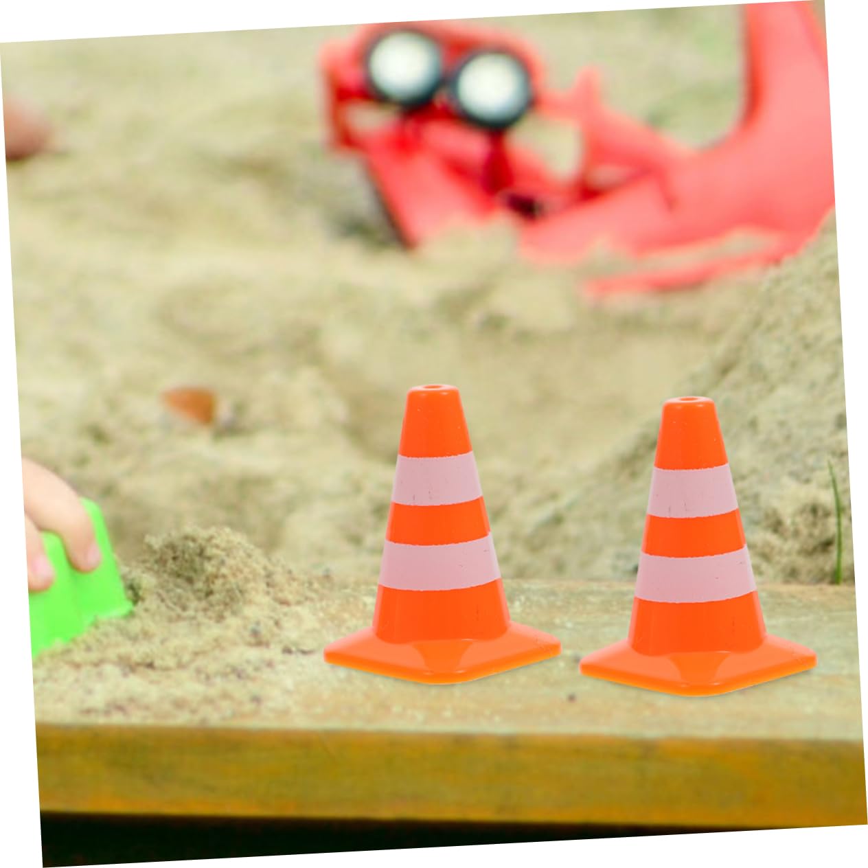 Toddmomy 10pcs Miniature Traffic Cones Set Construction Toys for Boys and Girls Interactive Road Sign Simulator Cognitive Development Toy