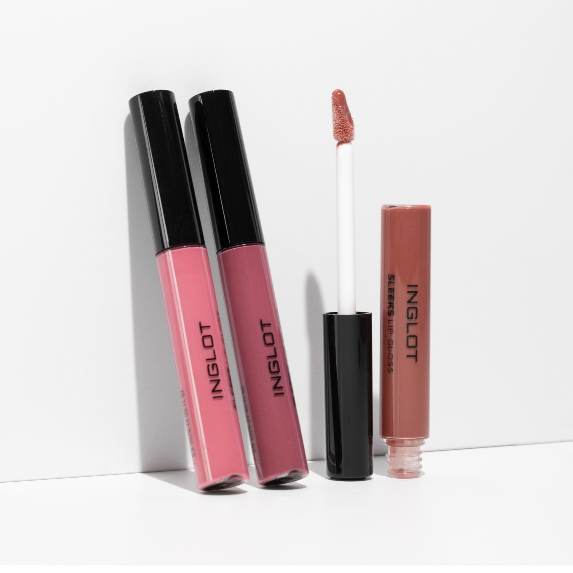 Inglot Dudak Parlatıcısı-Sleeks Cream Lip Paint 110NF