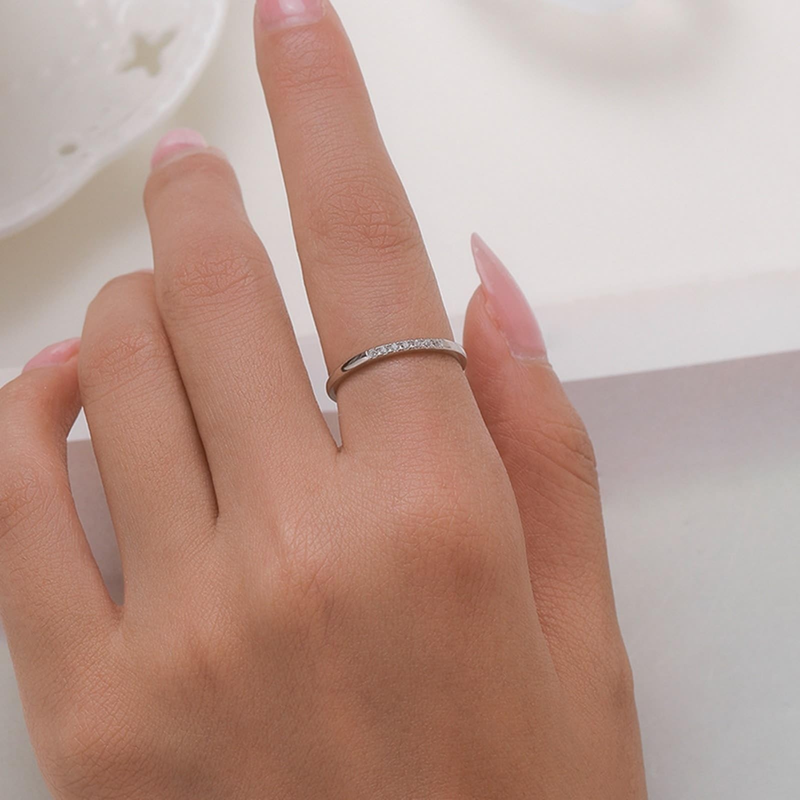 Moissanit Anillo de compromiso de oro blanco de 9 K/14 K, delicado anillo apilable fino de oro blanco Au 375/585 anillos de pareja joyas auténticas, tallas 47-62
