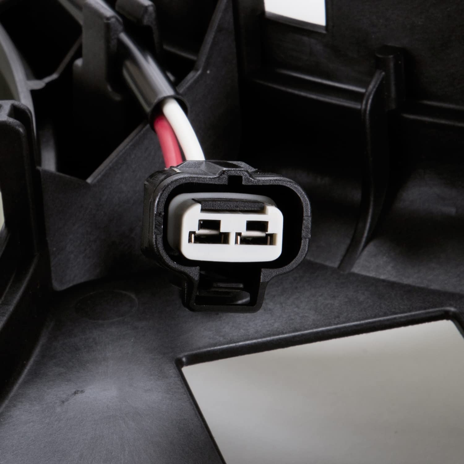 Amazon.co.jp: TYC 623940 冷却ファンアセンブリ 2017-2020 トヨタ