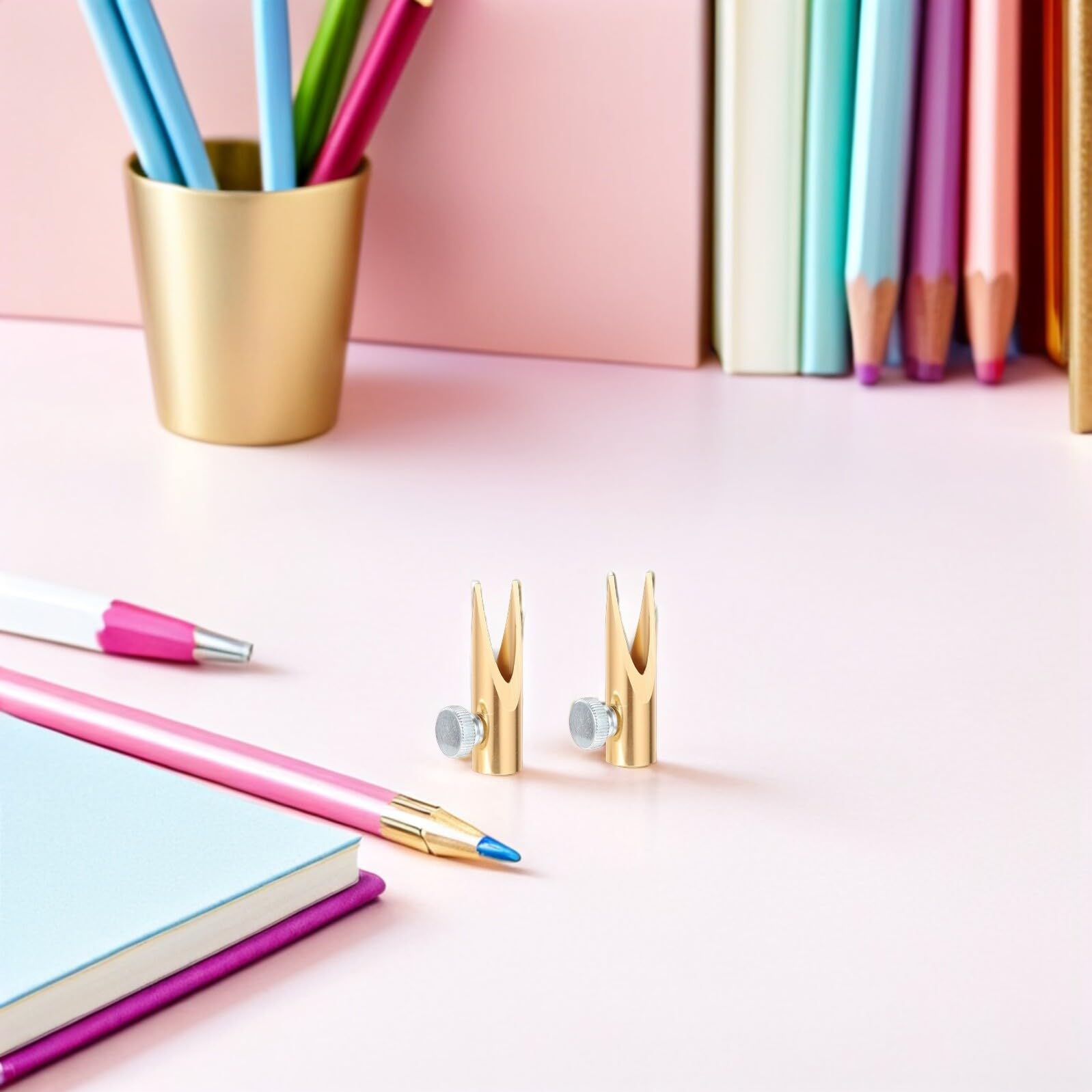 FRCOLOR 12stücke Anspitzer für Augenbrauenstifte und Stifte Tragbarer Make-up-anspitzer aus Aluminiumlegierung Geeignet für Schule Büro Skizzieren im Freien