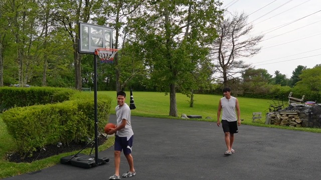 Amazon.co.jp: Yohood バスケットゴール 屋外 家庭用 高さ調節簡単 135